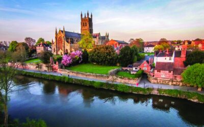The University of Worcester provides a special pathway for graduates of CGU members to obtain a place on its teacher training course
